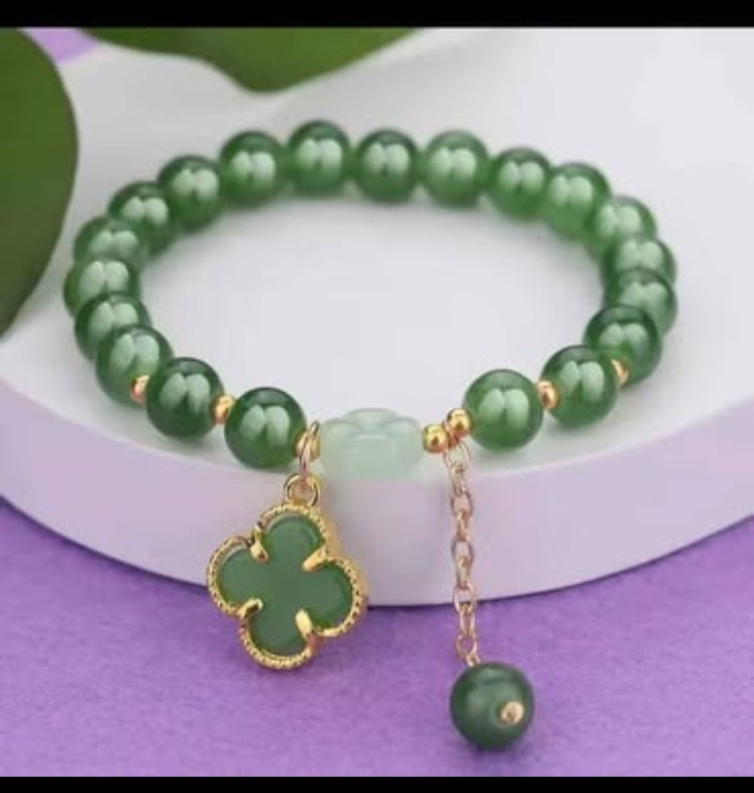 New Animal Butterfly Peanut Lucky Small Clover Plant Flower Chain Bracelet.