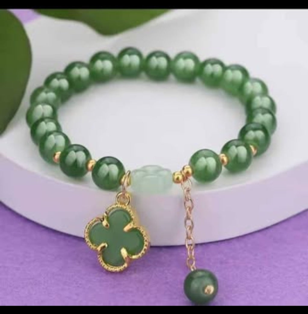 New Animal Butterfly Peanut Lucky Small Clover Plant Flower Chain Bracelet.