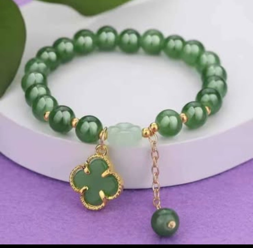 New Animal Butterfly Peanut Lucky Small Clover Plant Flower Chain Bracelet.